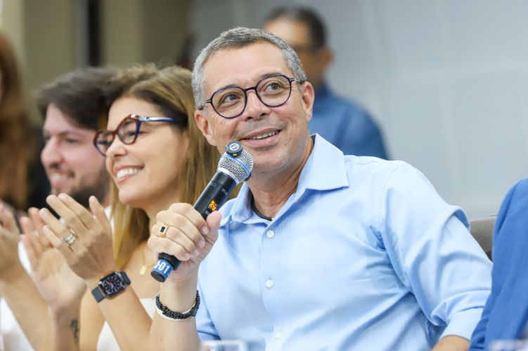 Fábio Mitidieri lidera disputa em Sergipe, aponta pesquisa