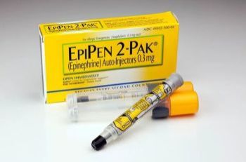 Anvisa proíbe autoinjetor de adrenalina importado pela Pague Menos no Brasil