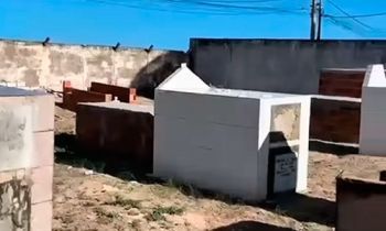 Cruzes do Cemitério dos Náufragos são destruídas em Aracaju