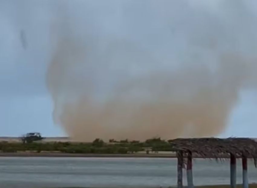 Redemoinho é registrado em Pacatuba