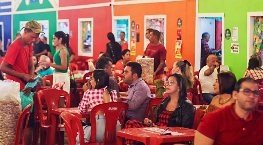 Funcap divulga cronograma das etapas do edital para concessão de uso de espaços comerciais do Arraiá do Povo e Vila do F