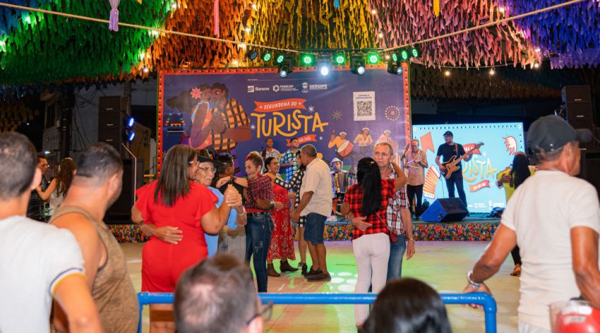Forró Os Três Muleques, Quadrilha Junina Século XX e Amorosa abrem programação da 'Segundona do Turista'