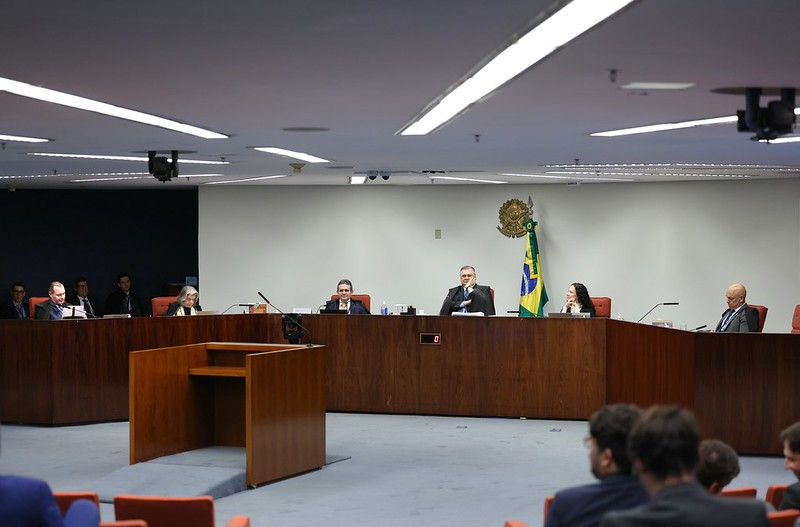 STF condena Eduardo Bolsonaro a 4 anos e 2 meses de reclusão por tentar interferir no processo sobre tentativa de golpe