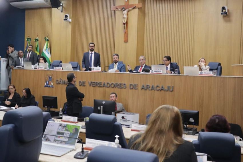 Câmara aprova projetos da Prefeitura para isonomia a profissionais do magistério e reestruturação do Fundo de Cultura