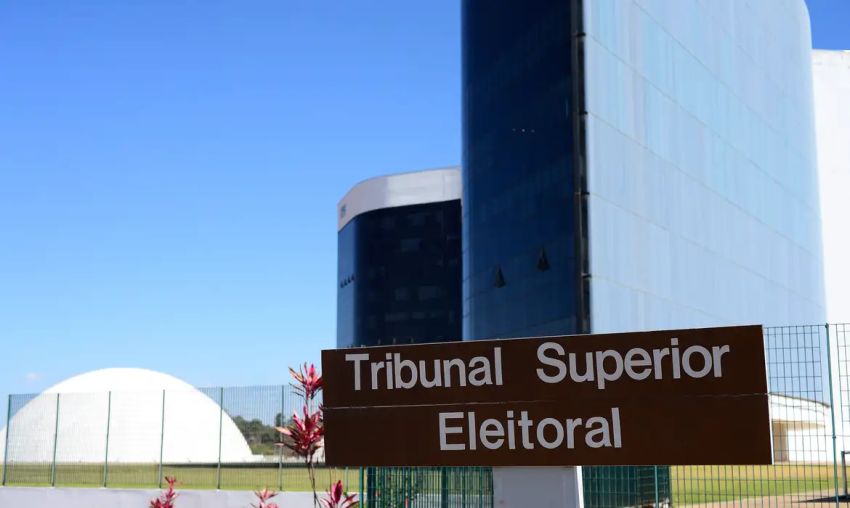 TSE vira palco da guerra de ações judiciais entre PT e PL nas redes