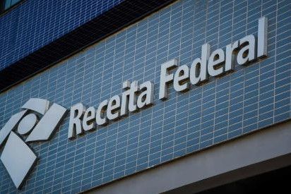 Receita paga nesta terça maior lote de restituição do IR da história