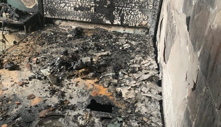 Incêndio atinge apartamento e deixa morador ferido na Farolândia