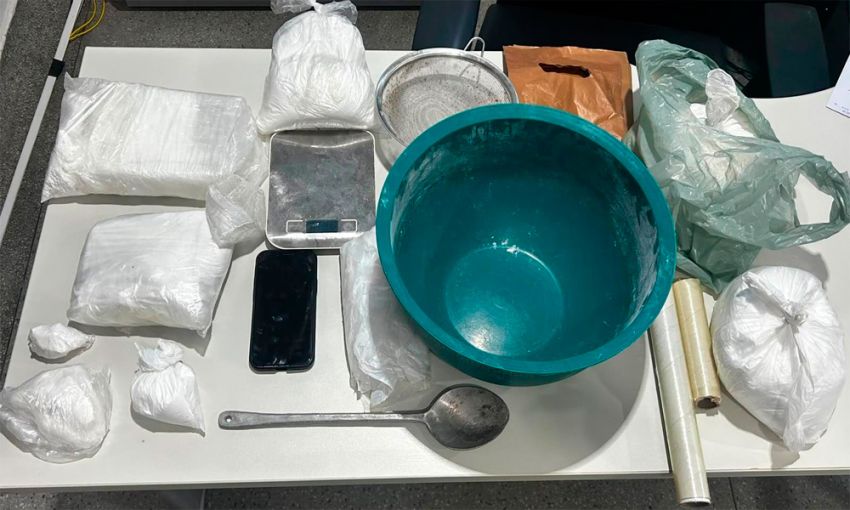 Polícia desarticula laboratório de preparo de drogas em Itabaiana