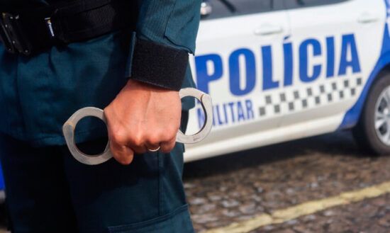 Homem é preso por maus-tratos contra menores em Canindé de São Francisco