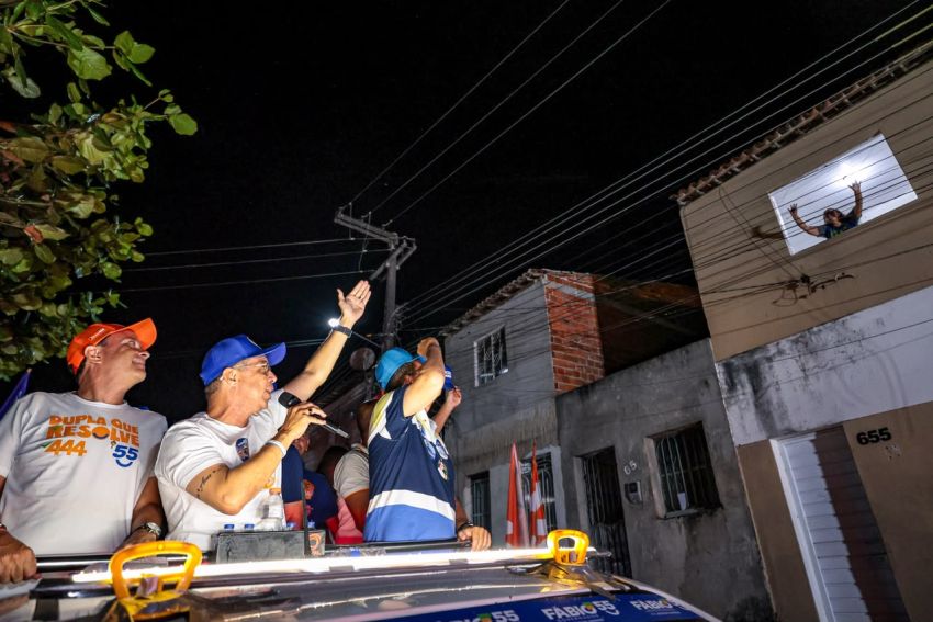 Multidão acompanha a carreata de Fábio Mitidieri no Baixo São Francisco e reforça apoio a governador