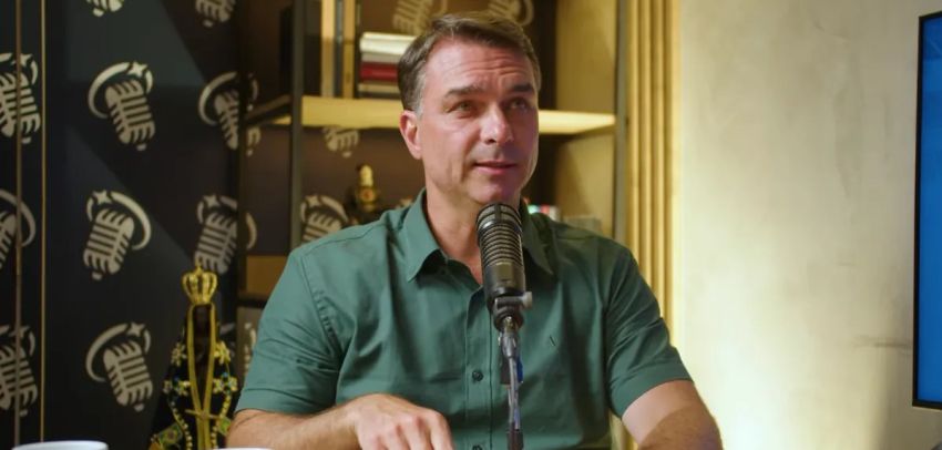 Fake news de Nossa Senhora Aparecida foi como facada em mim, diz Flávio