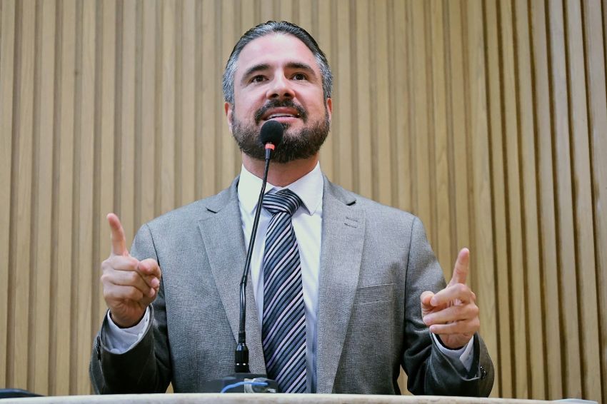 Opinião - Ricardo Vasconcelos desce do palanque fortalecido e lembrado para 2028
